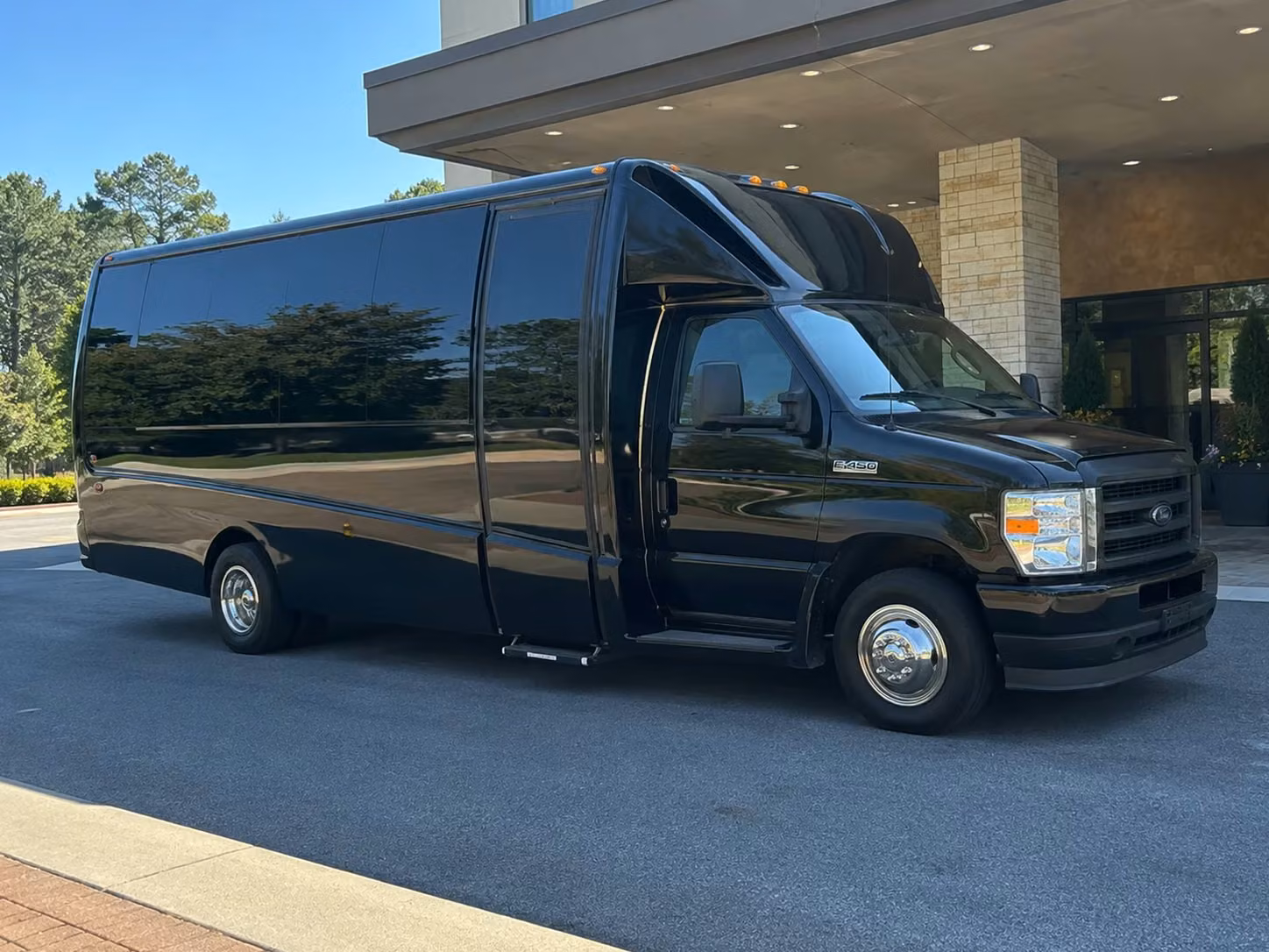 it s easier than ever to book prom minibuses and charter buses in fairfield california